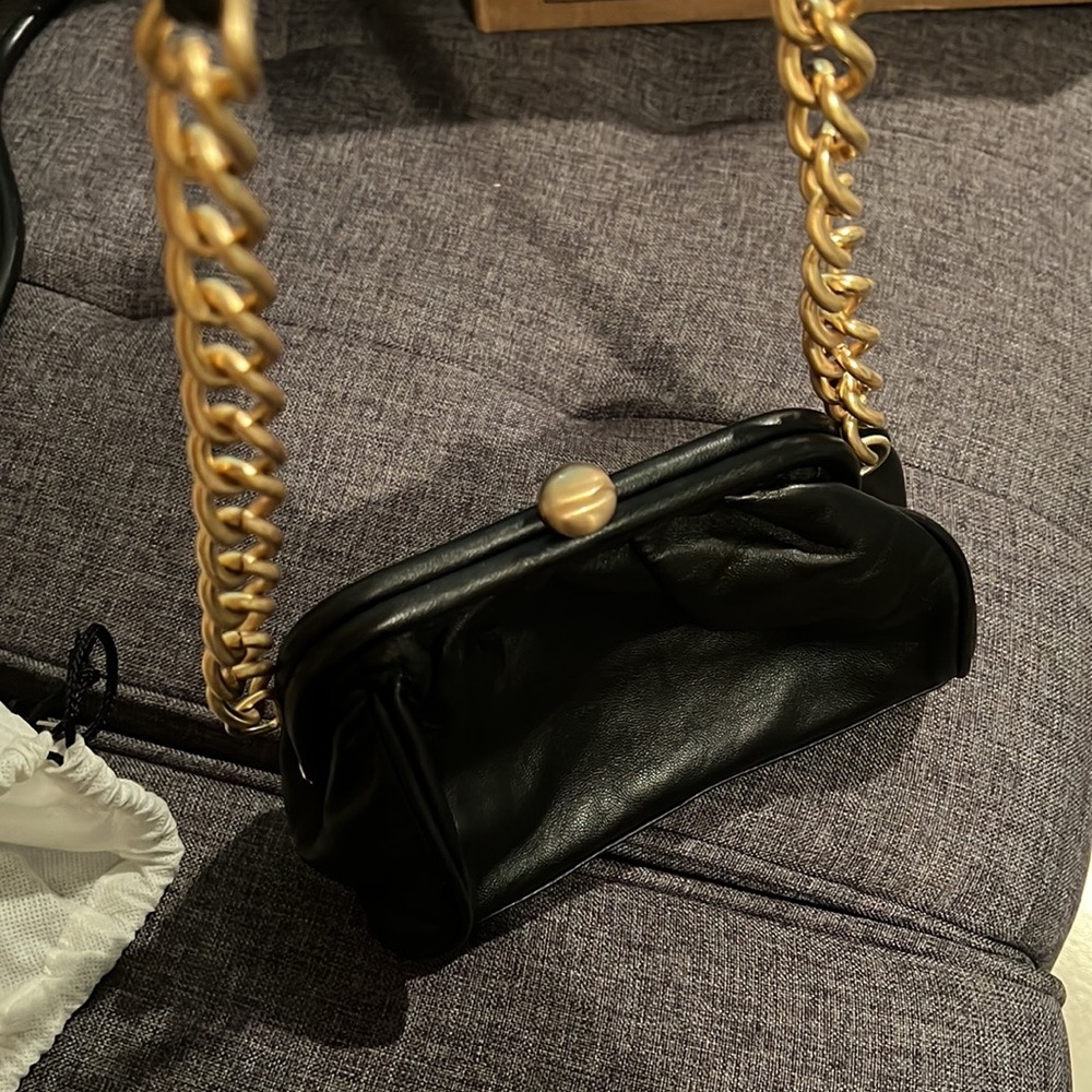 Leather satchel excellent condition